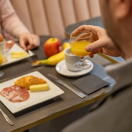 Hotel Boronali Paris